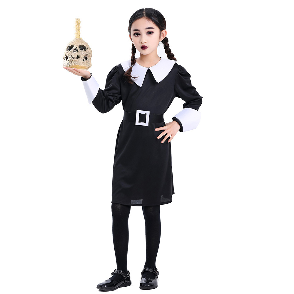 Morticia and Wednesday Addams with Thing Costume - Photo 2/3  Adams family  costume, Scary kids costumes, Wednesday addams costume