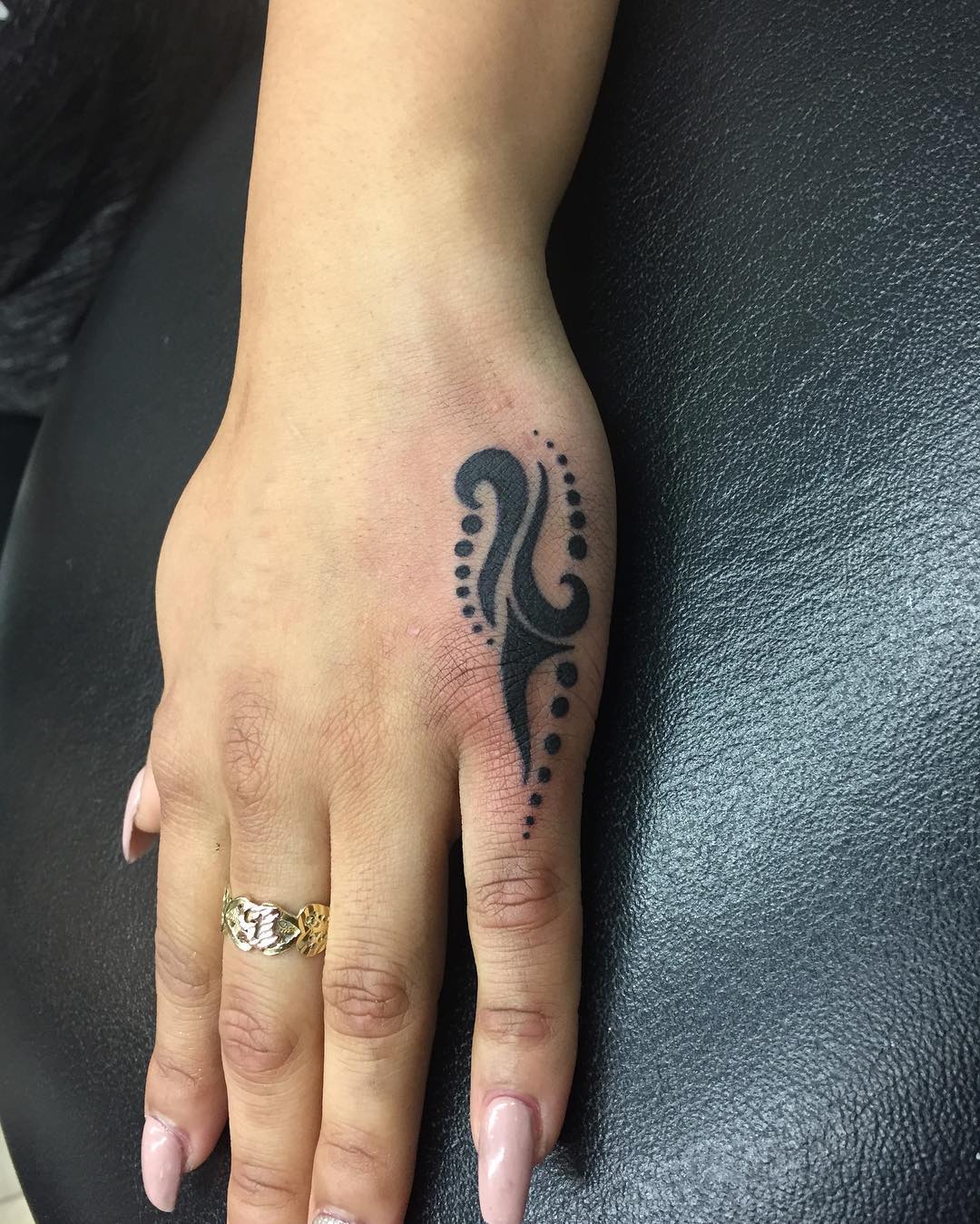 Tattoo For Girls On Hand, Tattoo Images Girl Hand Simple