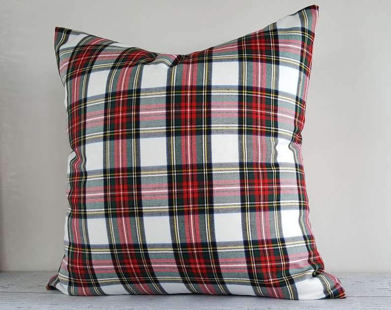 Tartan Merry Christmas Pillow Cover, Plaid Embellished Pillow – Amore Beauté