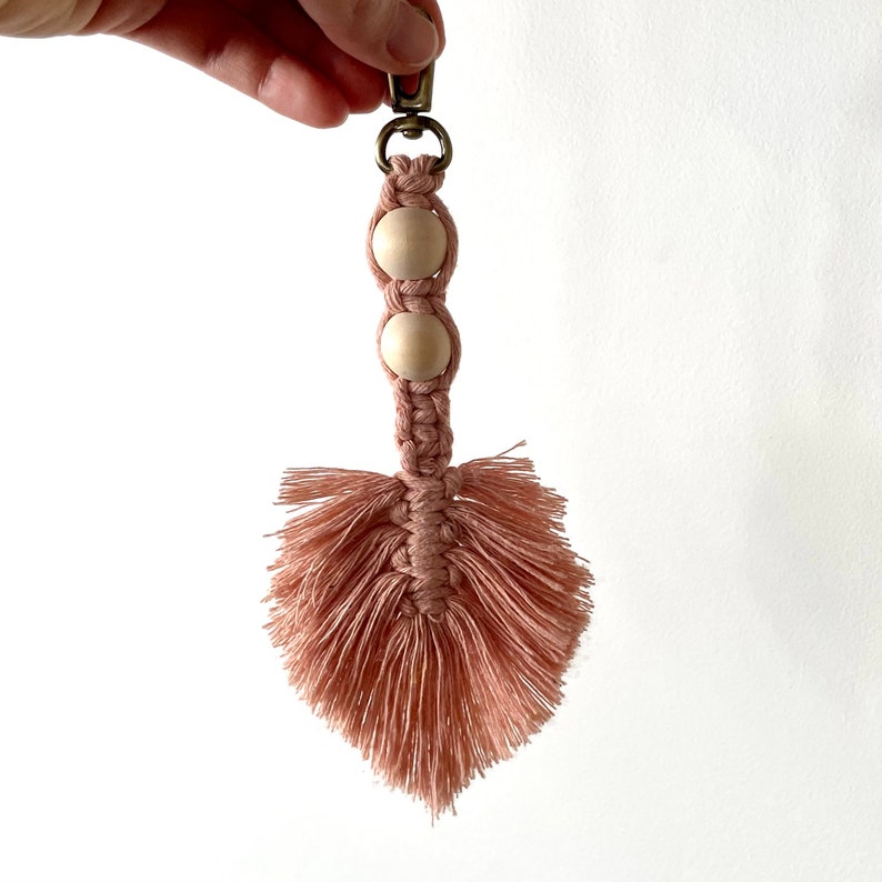 QTMY Shell Leaf Feather Tassel Keychain for Women,Cute Boho Bag Charm  Pendant Keyring Purse Handbag Decor (Pink) at Amazon Women's Clothing store