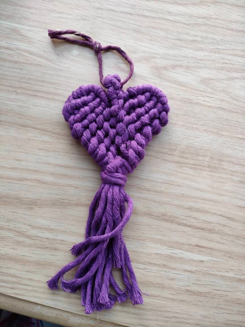 Heart Macrame Keychain / Handmade Macrame Keychain / Baby Shower Giveaways  / Macrame Boho Charm / Valentines Gifts / Party Favors / Gifts -   Denmark