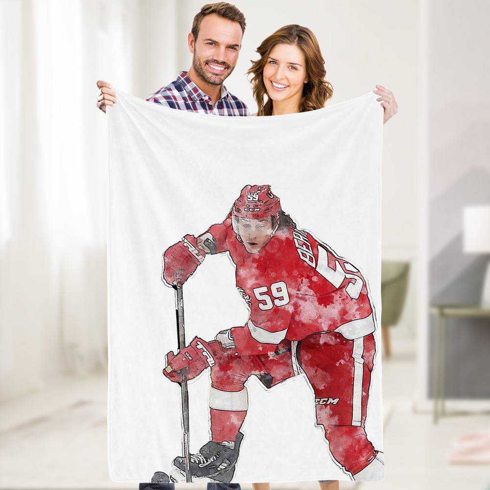 Red wings blanket new arrivals