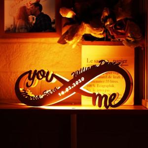 Benutzerdefinierte Unendlichkeit ich liebe dich Nachtlicht gravierte Holzlampe