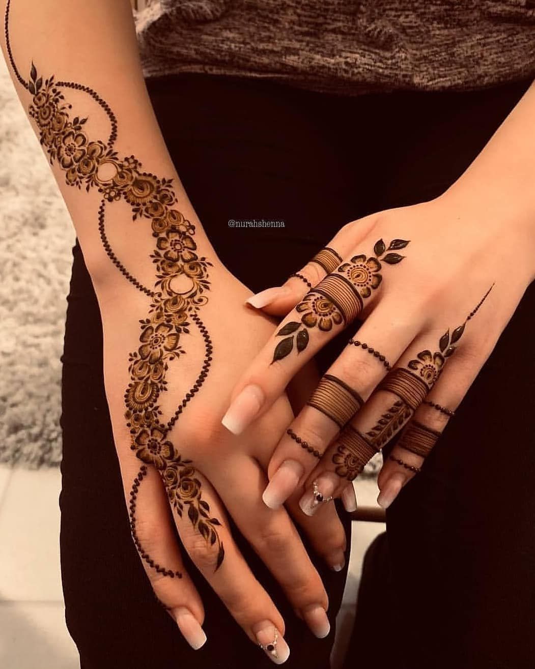 Instagram Simple Mehndi Design