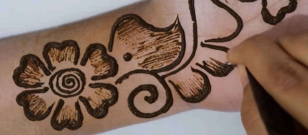 Easy Arabic Mehndi Design