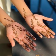 vines front hand mehndi design