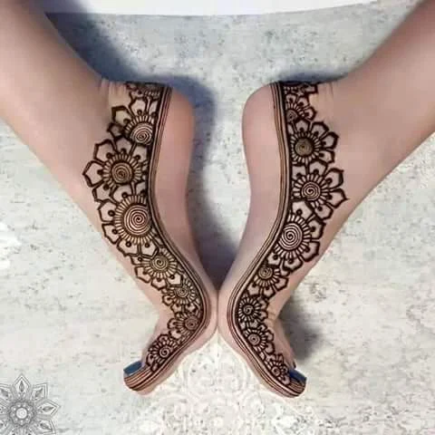 Pair Ki Mehndi Design Simple