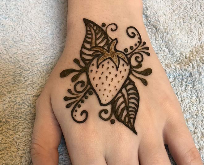 Simple And Cute Mehndi Design