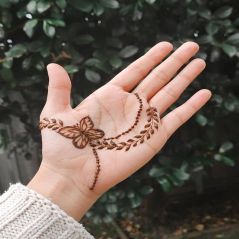 vines front hand mehndi design