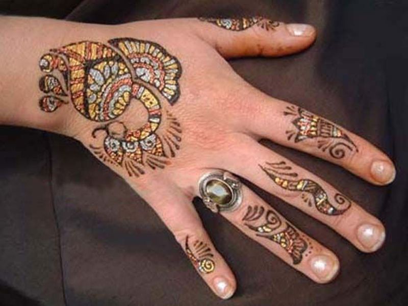 Back Hand Mehndi Design, Stylish Back Hand Mehndi Designs 112
