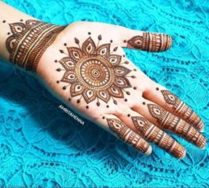 Front Hand Simple Mehndi Design, Front Hand Mehndi Design 6