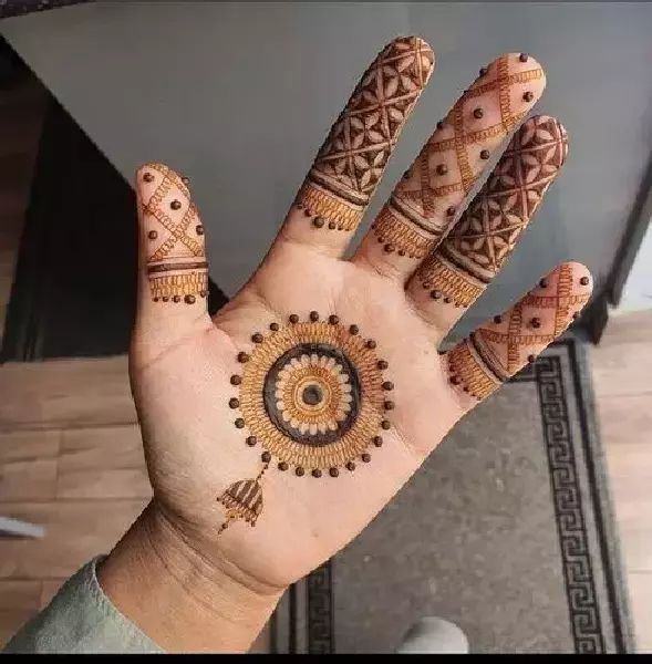 Front Hand Simple Mehndi Design, Front Hand Mehndi Design 41