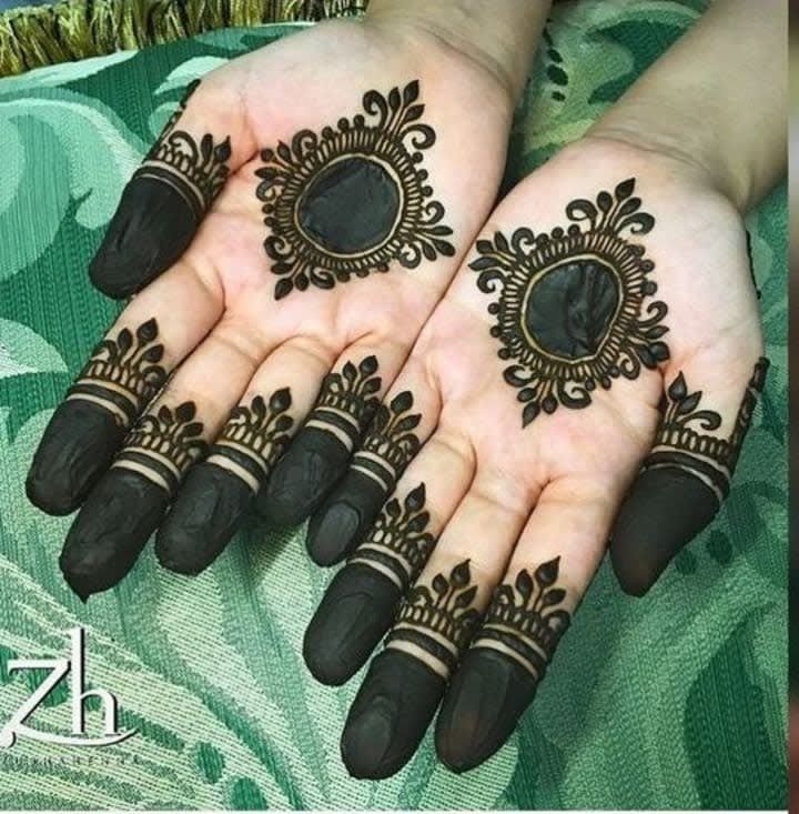 Front Hand Simple Mehndi Design, Front Hand Mehndi Design 5