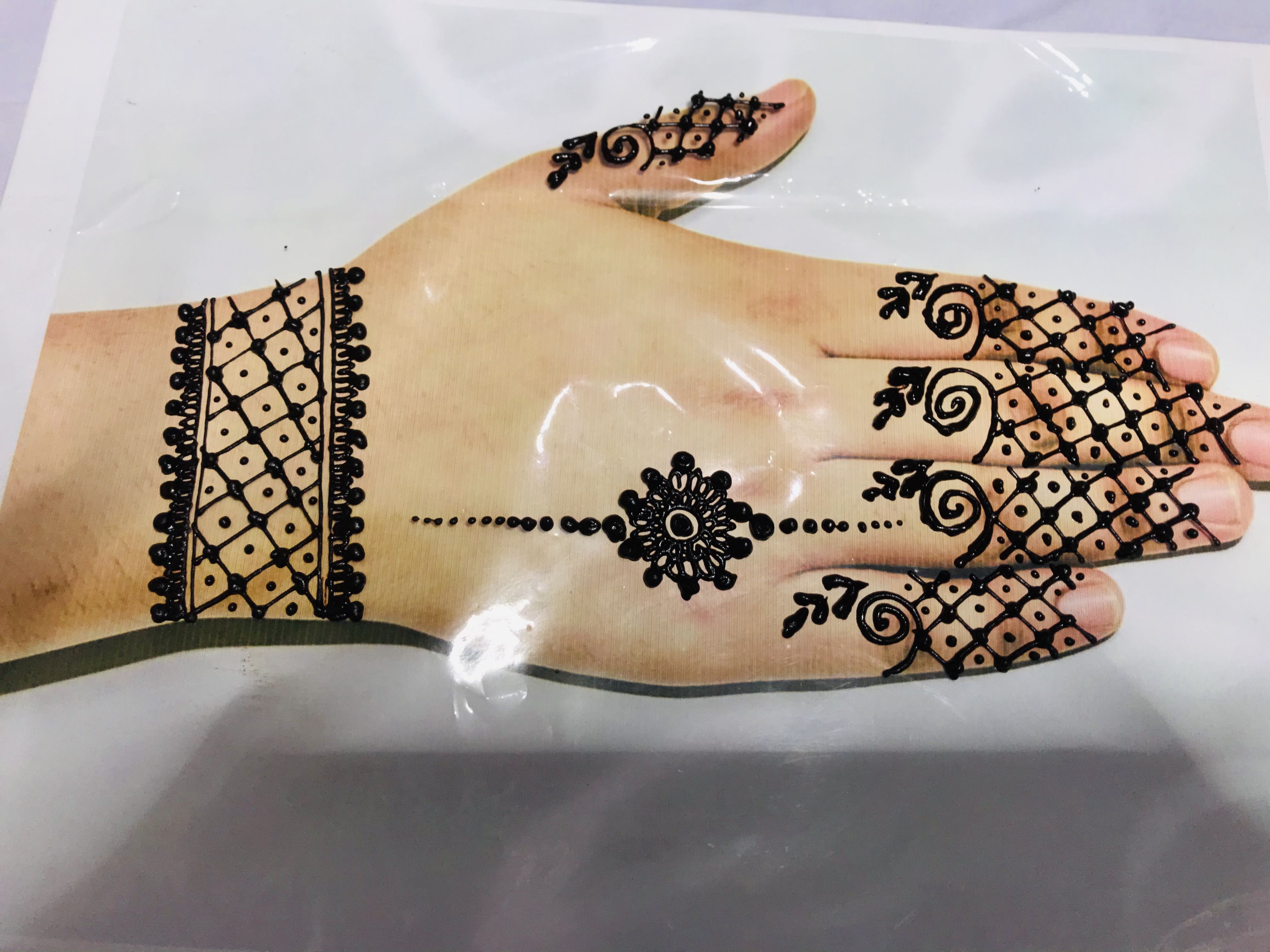 Back Hand Mehndi Design, Stylish Back Hand Mehndi Designs 161
