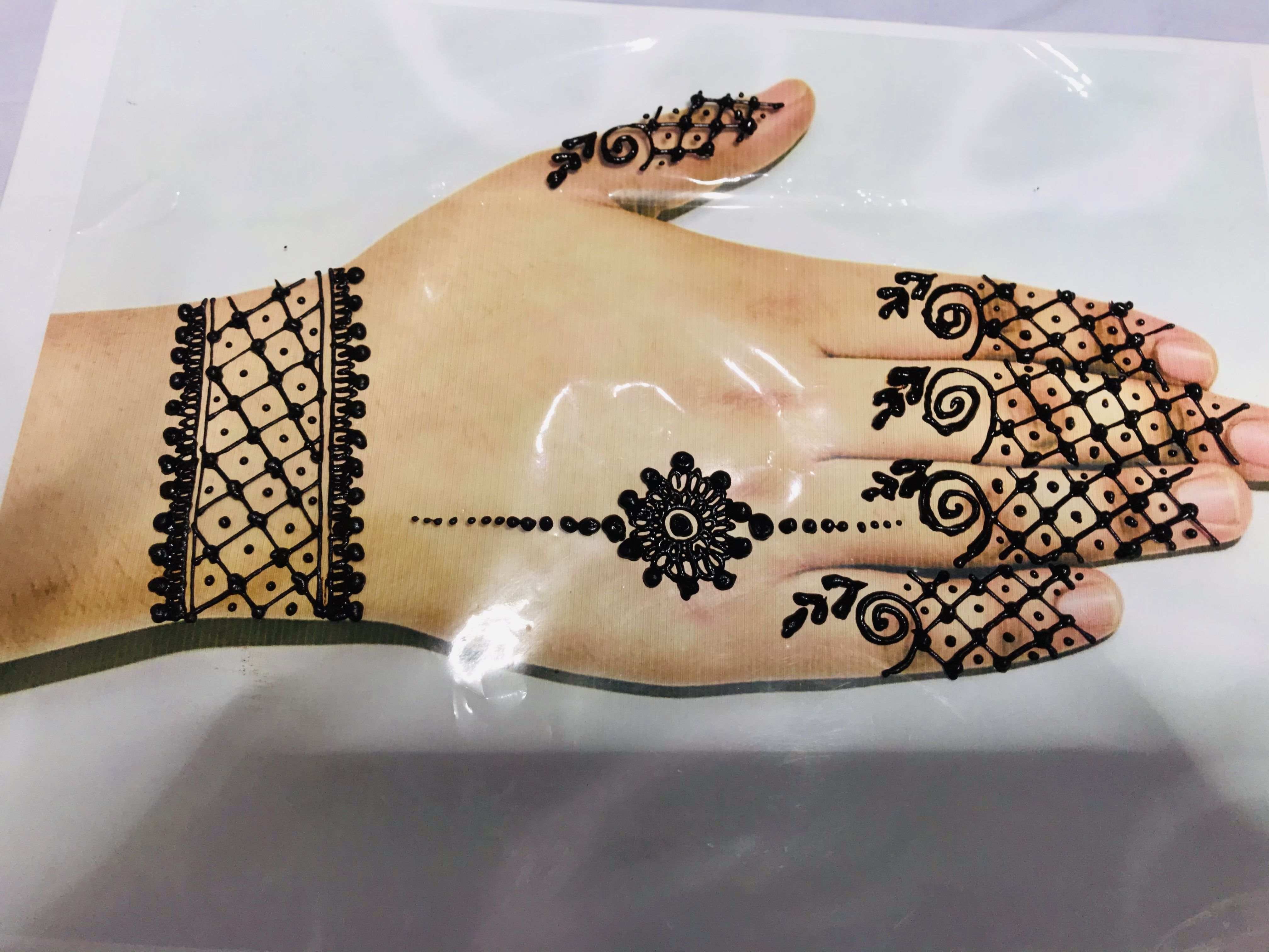 Back Hand Mehndi Design, Stylish Back Hand Mehndi Designs 161