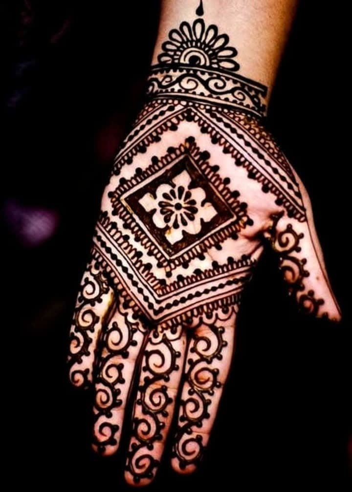 Front Hand Simple Mehndi Design, Front Hand Mehndi Design 129