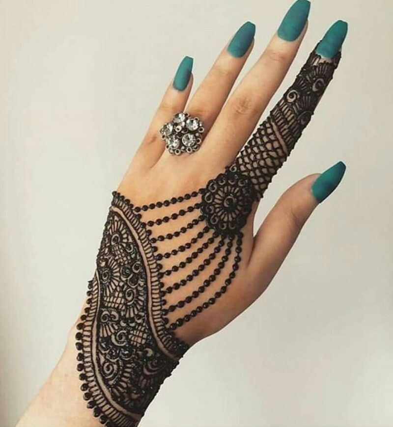 Back Hand Mehndi Design, Stylish Back Hand Mehndi Designs 51
