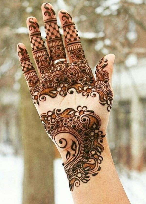 Back Hand Mehndi Design, Stylish Back Hand Mehndi Designs 28