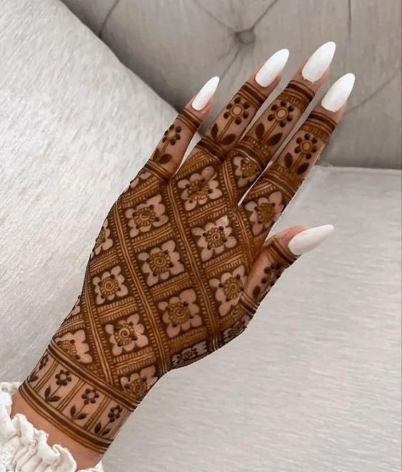 Back Hand Mehndi Design, Stylish Back Hand Mehndi Designs 100
