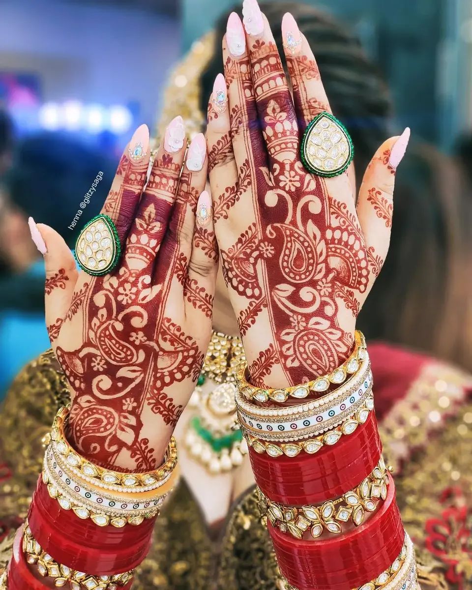 Back Hand Mehndi Design, Stylish Back Hand Mehndi Designs 76