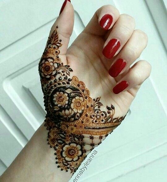 Front Hand Simple Mehndi Design, Front Hand Mehndi Design 1