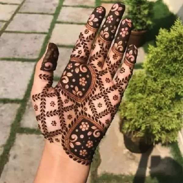 Front Hand Simple Mehndi Design, Front Hand Mehndi Design 38
