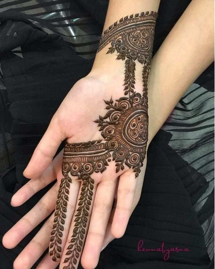 Front Hand Simple Mehndi Design, Front Hand Mehndi Design 114