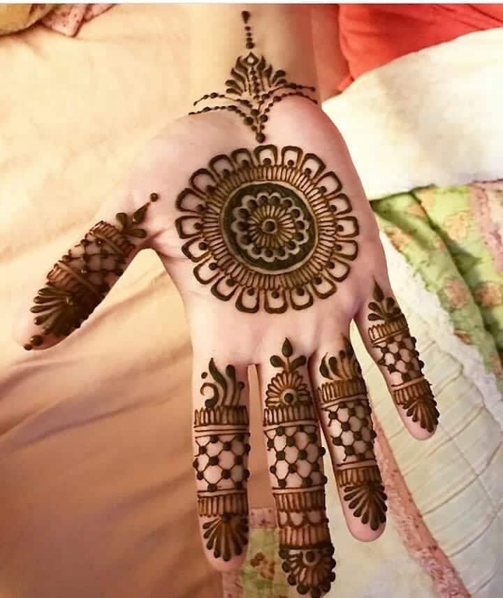 Front Hand Simple Mehndi Design, Front Hand Mehndi Design 4
