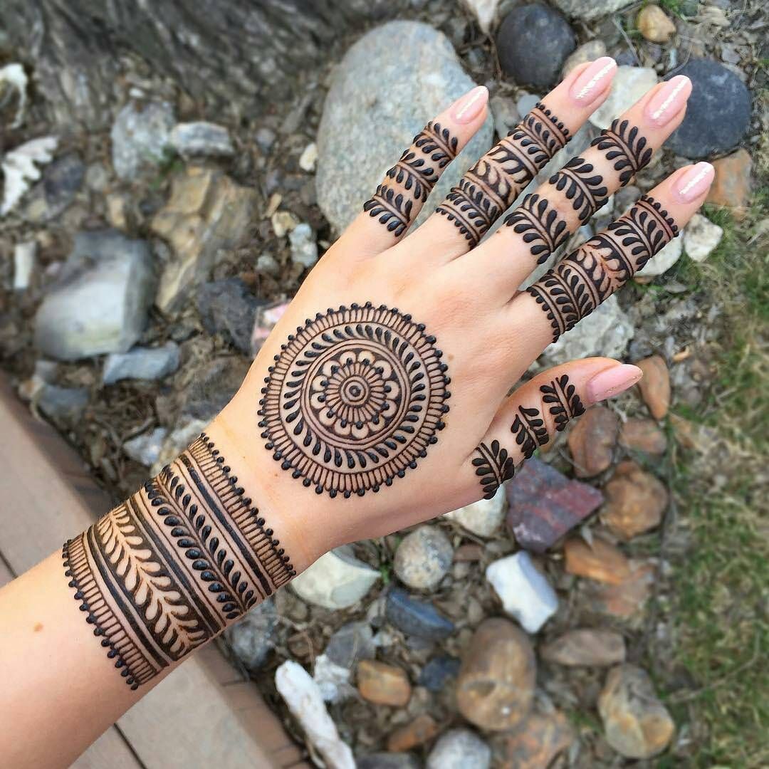 Back Hand Mehndi Design, Stylish Back Hand Mehndi Designs 9