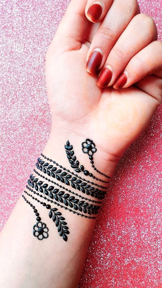 Front Hand Simple Mehndi Design, Front Hand Mehndi Design 35