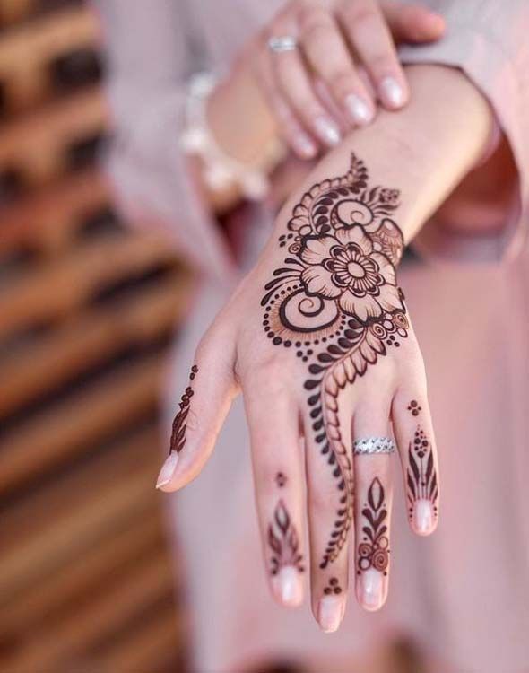Back Hand Mehndi Design, Stylish Back Hand Mehndi Designs 67