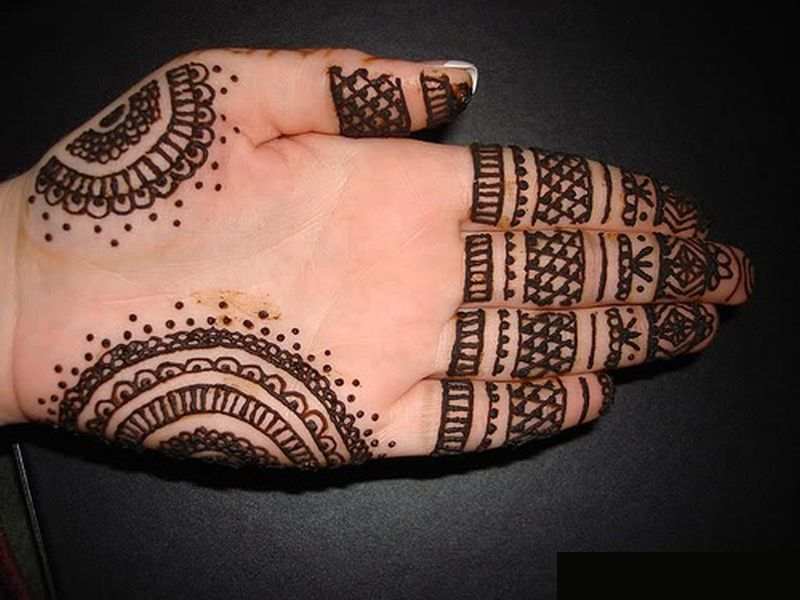 Back Hand Mehndi Design, Stylish Back Hand Mehndi Designs 146