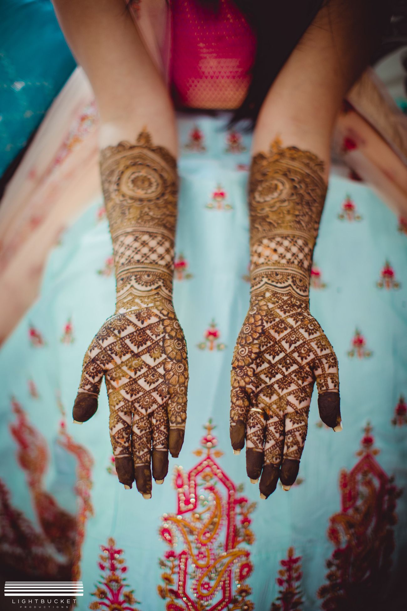 Full Hand Mehndi Design, Stylish Full Hand Mehndi Design 9