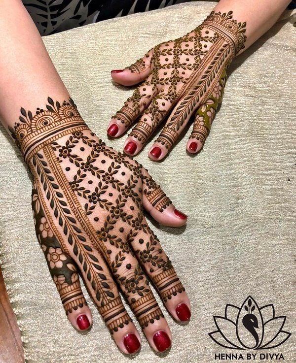 Back Hand Mehndi Design, Stylish Back Hand Mehndi Designs 19