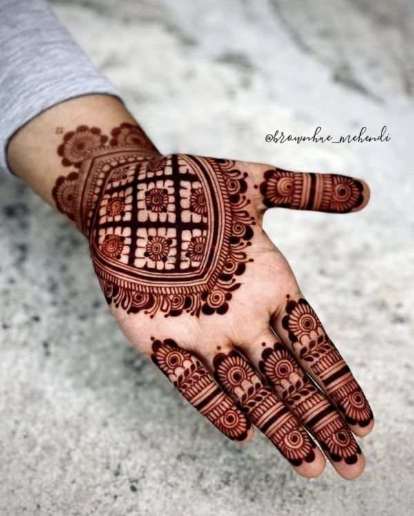 Front Hand Simple Mehndi Design, Front Hand Mehndi Design 17