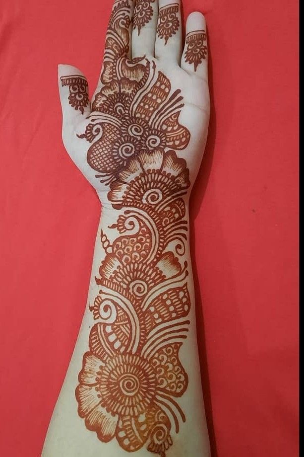 Back Hand Mehndi Design, Stylish Back Hand Mehndi Designs 13