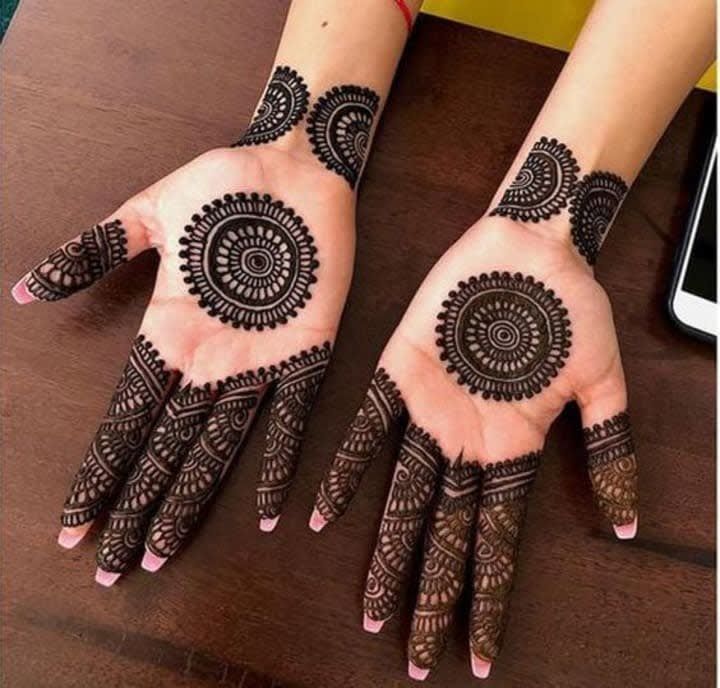 Front Hand Simple Mehndi Design, Front Hand Mehndi Design 3