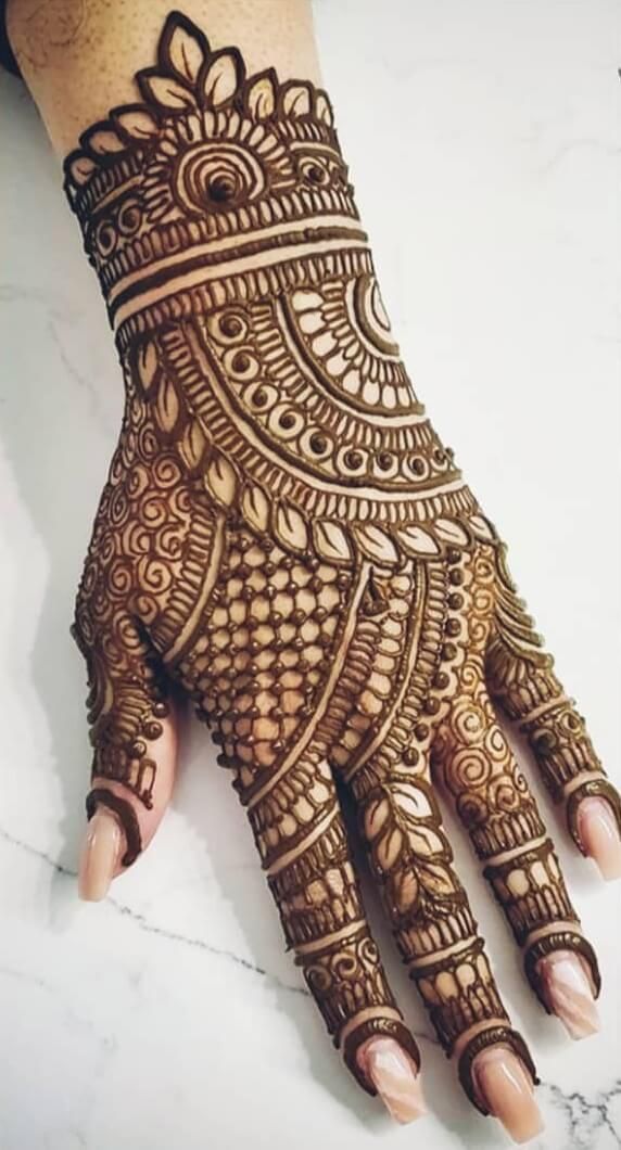 Back Hand Mehndi Design, Stylish Back Hand Mehndi Designs 44