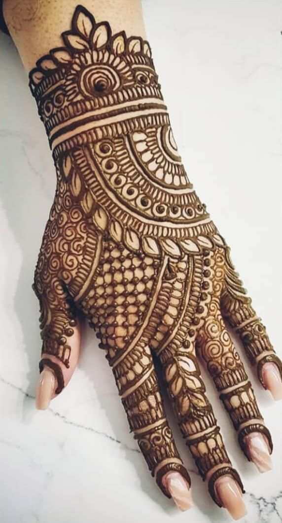 Back Hand Mehndi Design, Stylish Back Hand Mehndi Designs 44