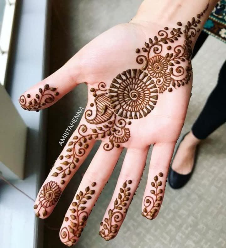 Front Hand Simple Mehndi Design, Front Hand Mehndi Design 140
