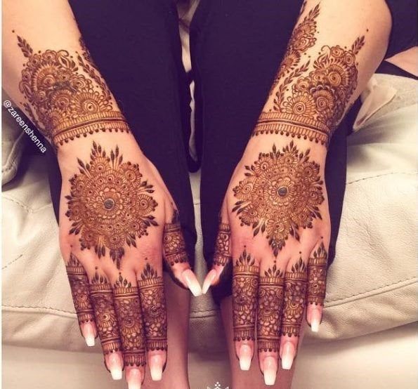 Back Hand Mehndi Design, Stylish Back Hand Mehndi Designs 36