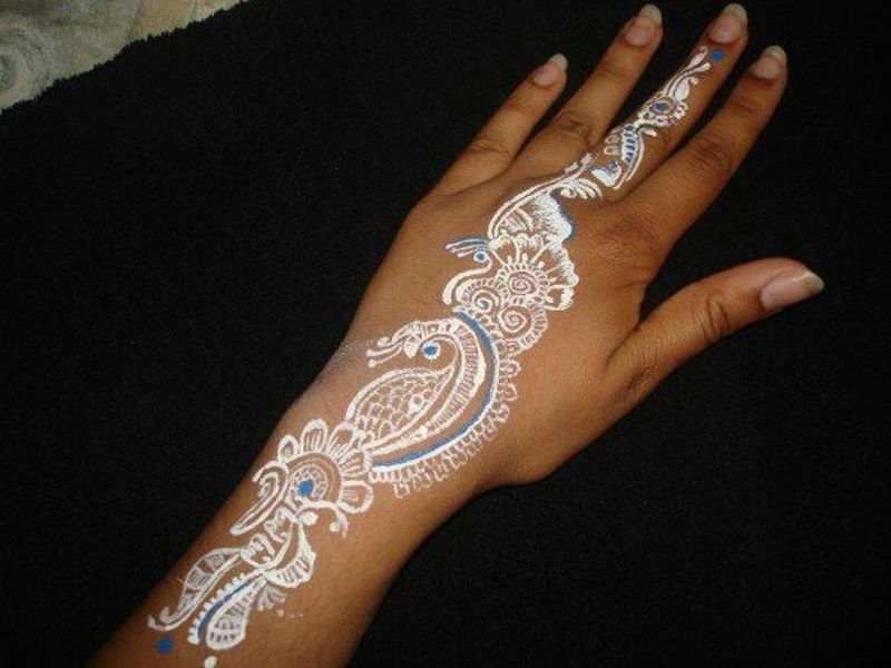 Back Hand Mehndi Design, Stylish Back Hand Mehndi Designs 154