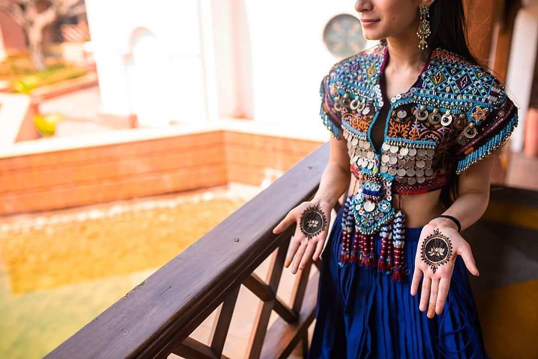 Front Hand Simple Mehndi Design, Front Hand Mehndi Design 138