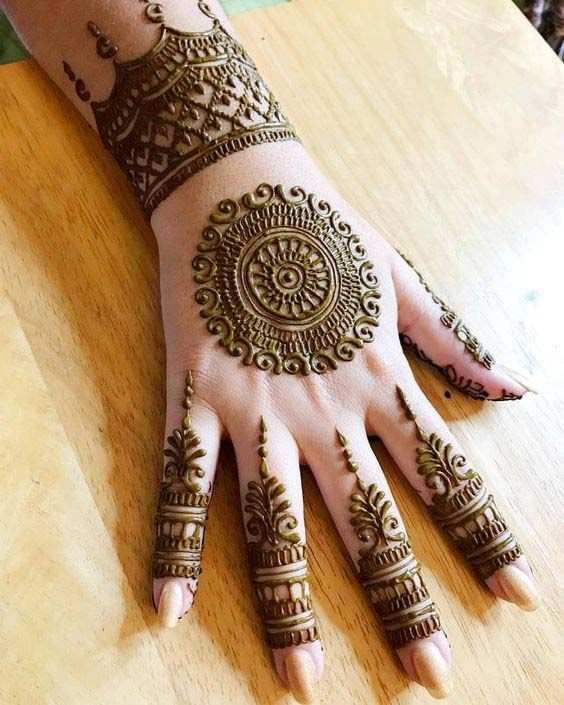 Back Hand Mehndi Design, Stylish Back Hand Mehndi Designs 89