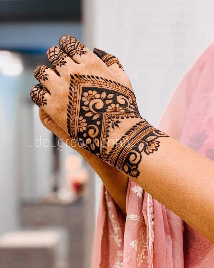Back Hand Mehndi Design, Stylish Back Hand Mehndi Designs 59