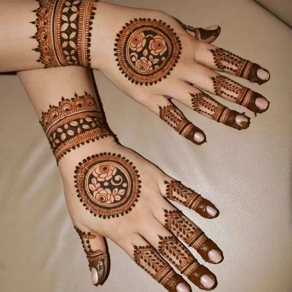 Back Hand Mehndi Design, Stylish Back Hand Mehndi Designs 77