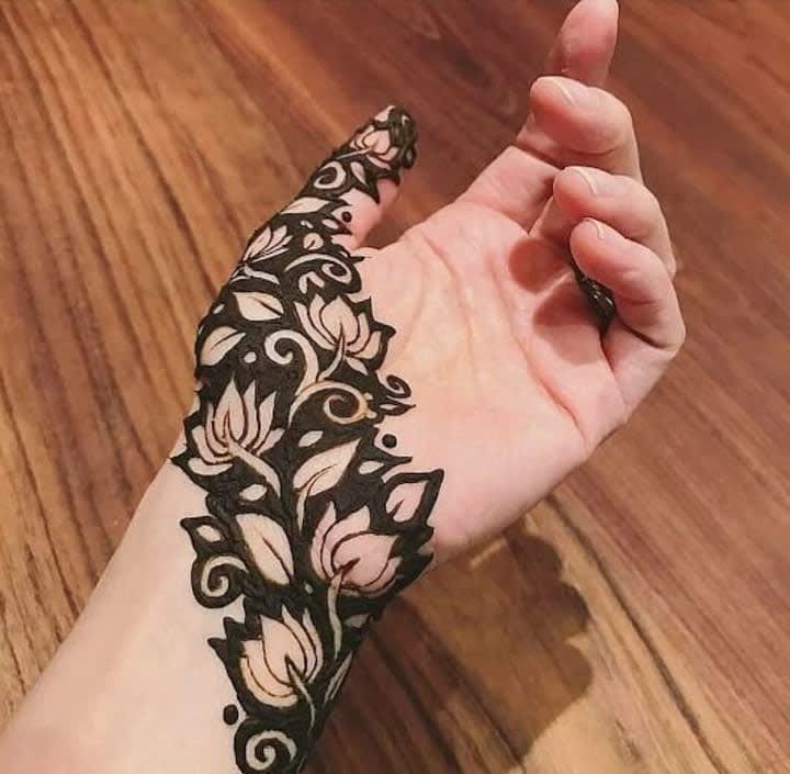 Front Hand Simple Mehndi Design, Front Hand Mehndi Design 122