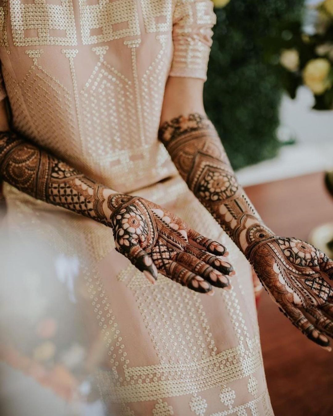 Full Hand Mehndi Design, Stylish Full Hand Mehndi Design 32