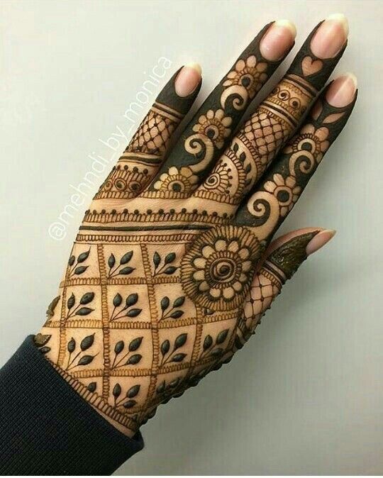Back Hand Mehndi Design, Stylish Back Hand Mehndi Designs 73