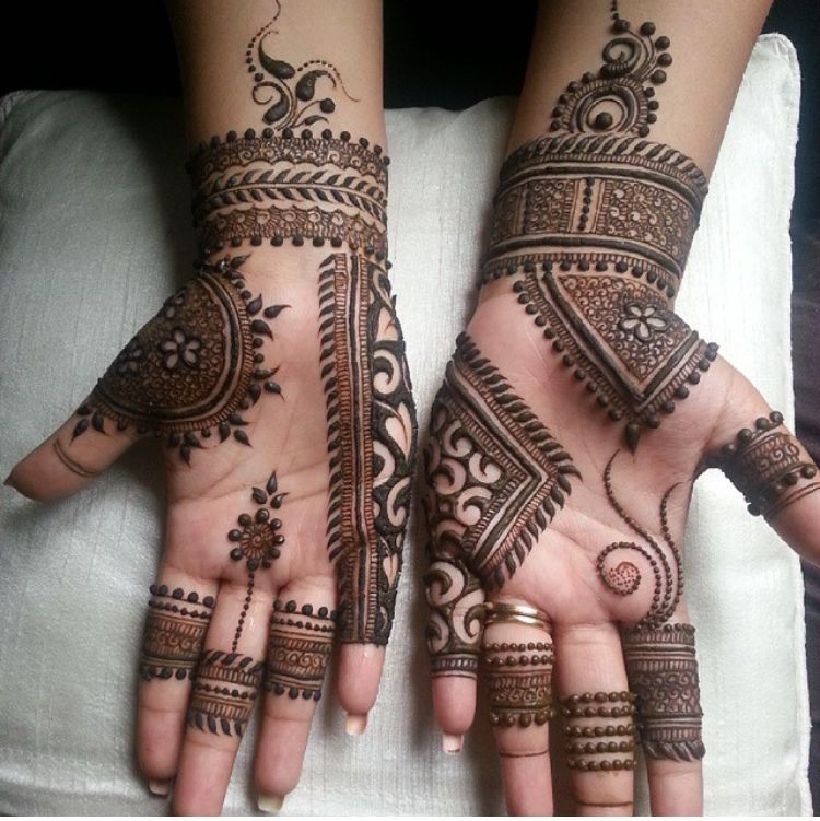 Back Hand Mehndi Design, Stylish Back Hand Mehndi Designs 65